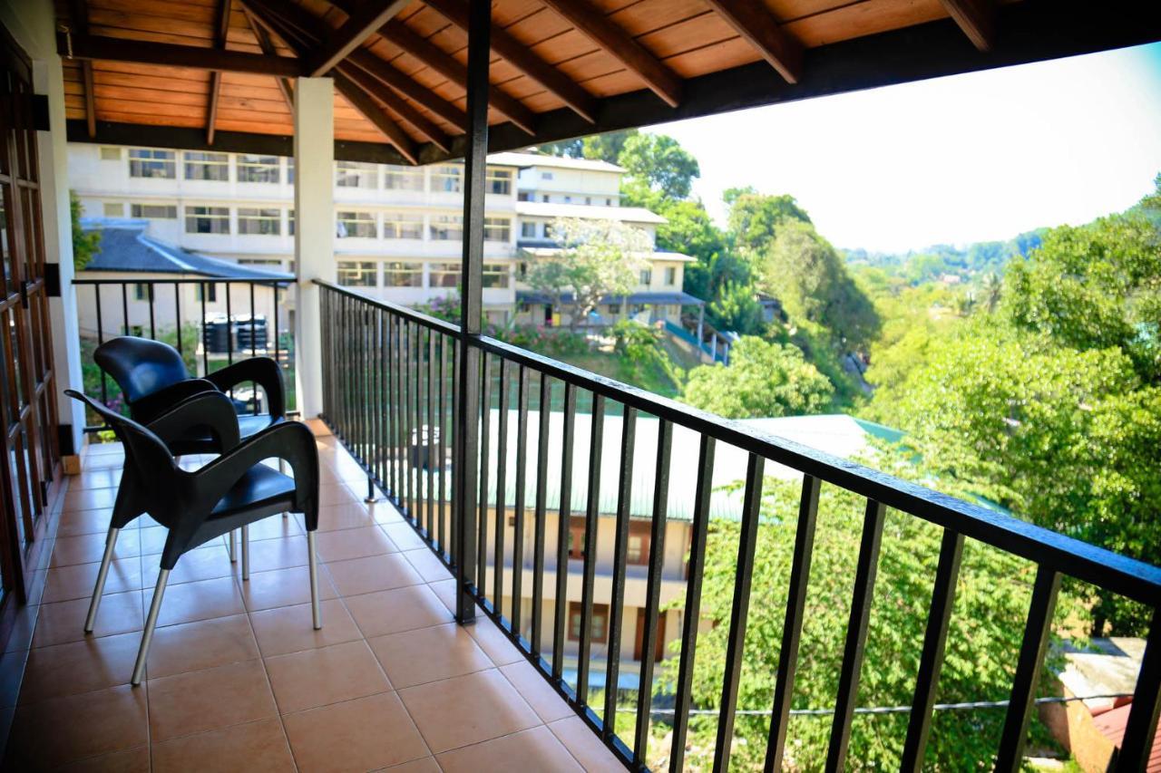 Freedom Lodge, Kandy Zewnętrze zdjęcie